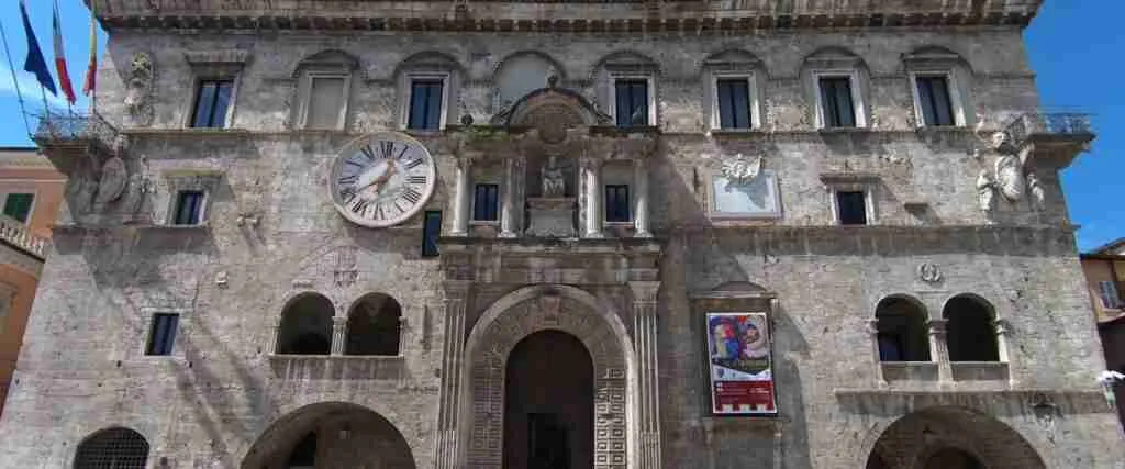 Region Lazio Marche Abruzzo Hiking Trekking 3-Day Discovery Tour