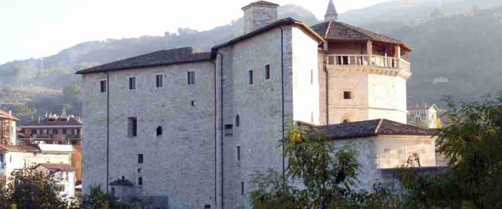 Region Lazio Marche Abruzzo Hiking Trekking 7-Day Cultural Journey