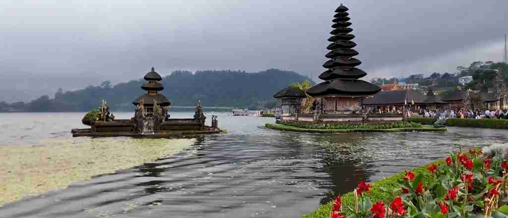 Indonesia 10-Day Complete Adventure