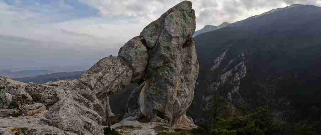 Region Lazio Marche Abruzzo Hiking Trekking 5-Day Highlights Experience