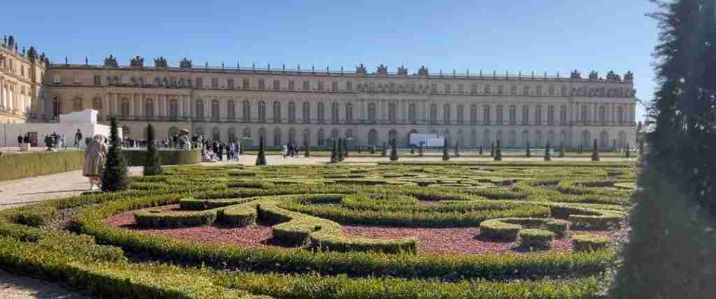 Paris 7-Day Cultural Journey