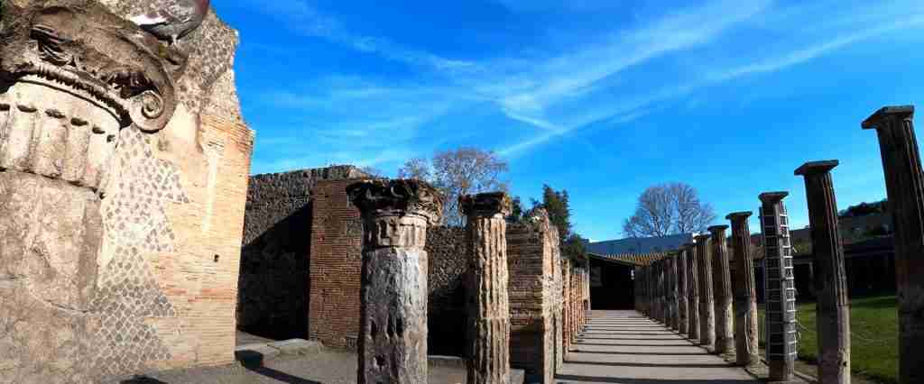 Pompeii 7-Day Cultural Journey