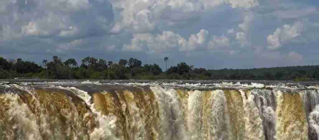 Park Victoria Falls 3-Day Discovery Tour